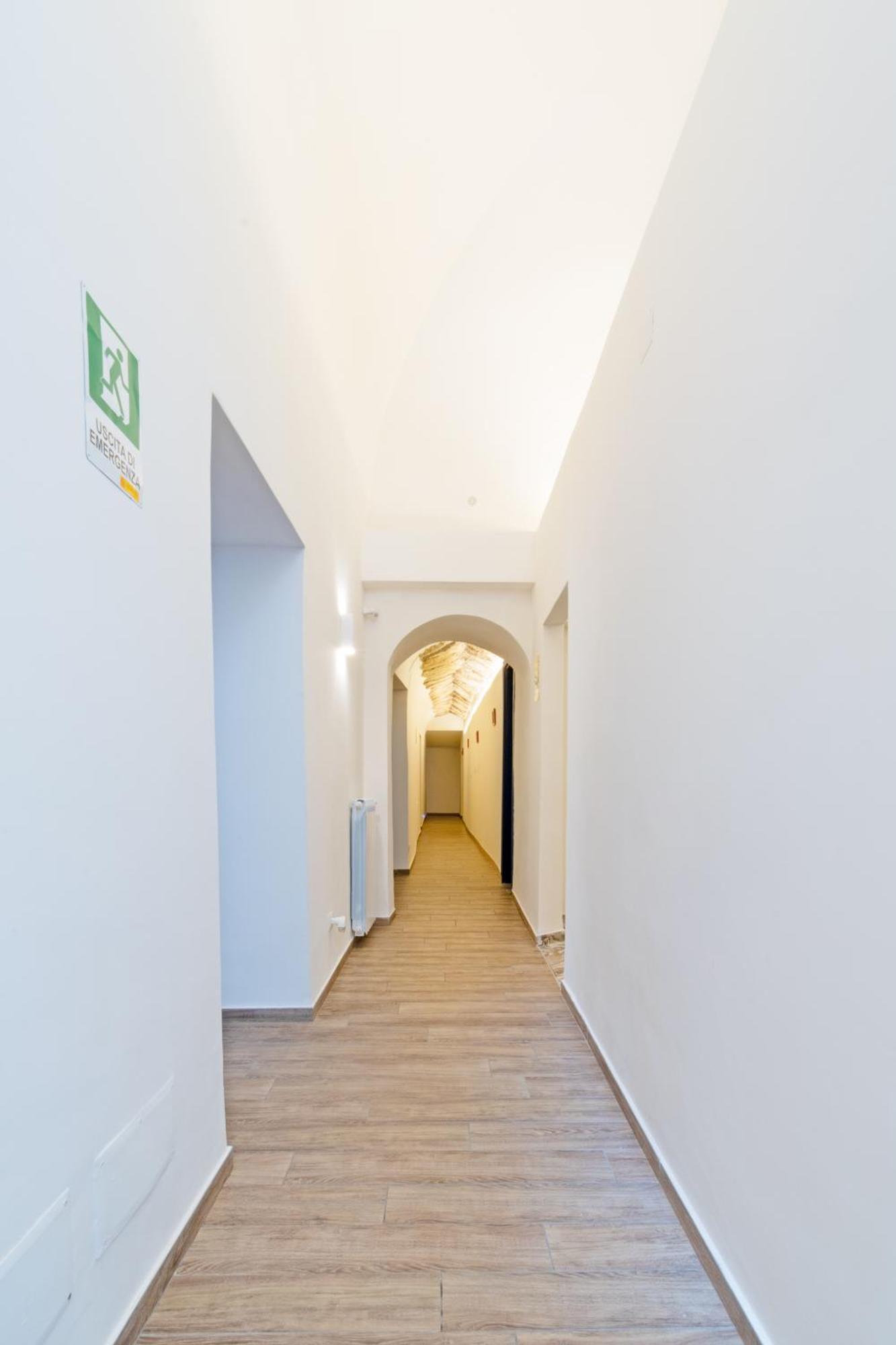Palazzo Belmosto Naples Exterior photo